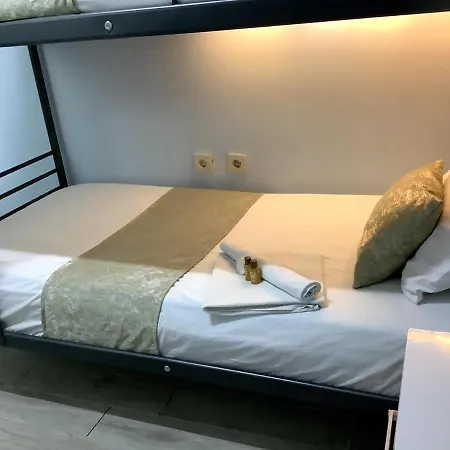 Kemer Hostel * Кемер
