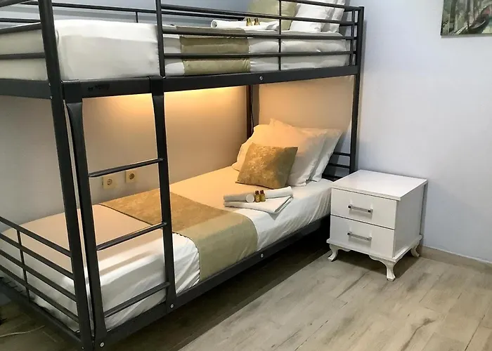 ホテル Kemer Hostel ケメル